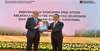 Task force hands over $38.63 billion in downstream project studies to Danantara