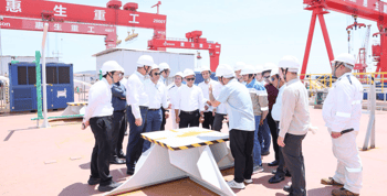 Minister Bahlil inspects floating LNG facility under construction in China
